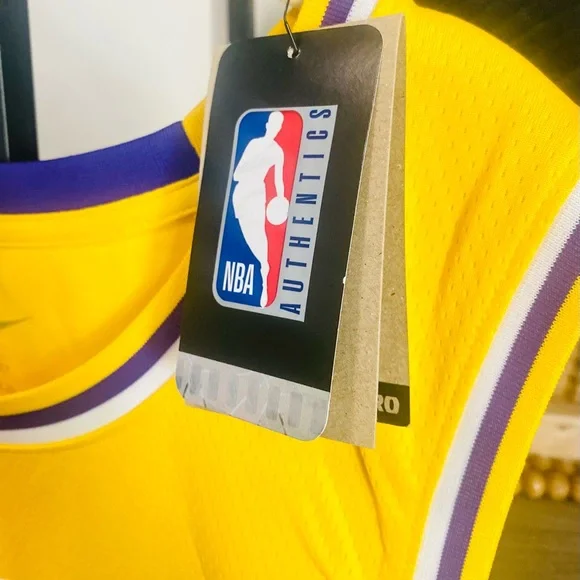 XXL Nike Lebron James Lakers Jersey
